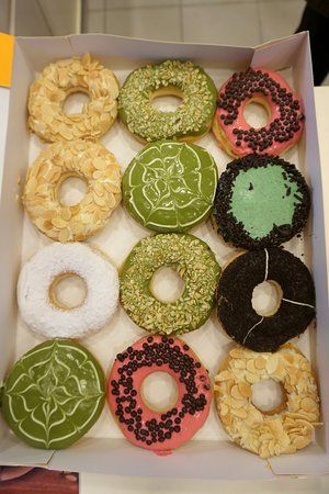 J.CO Donuts & Coffee